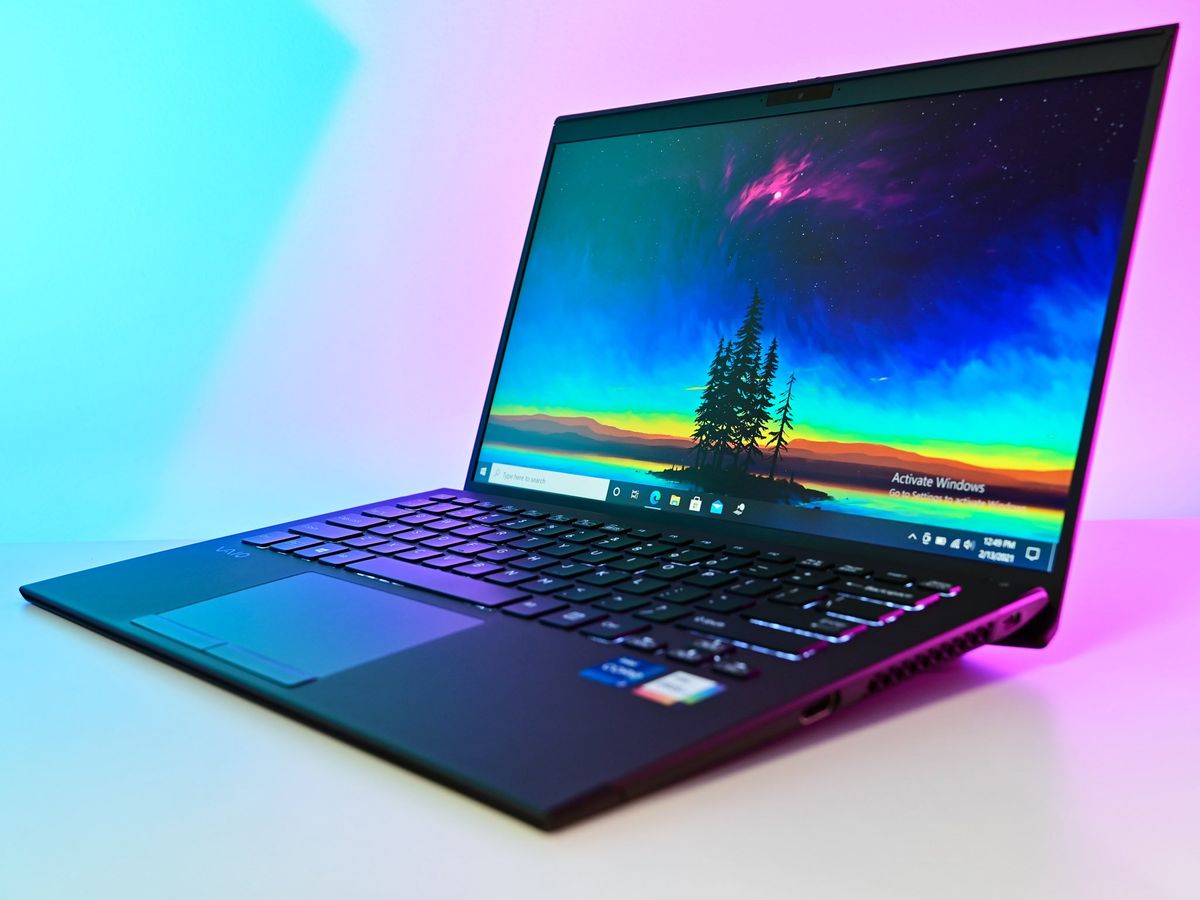 Có nên mua laptop xách tay Vaio không